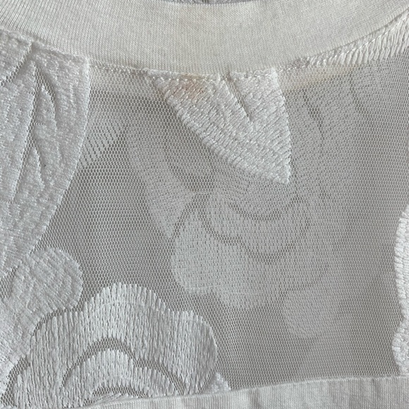 Gypsies & Moondust White Floral Lace Short Sleeve Shirt - Picture 6 of 6